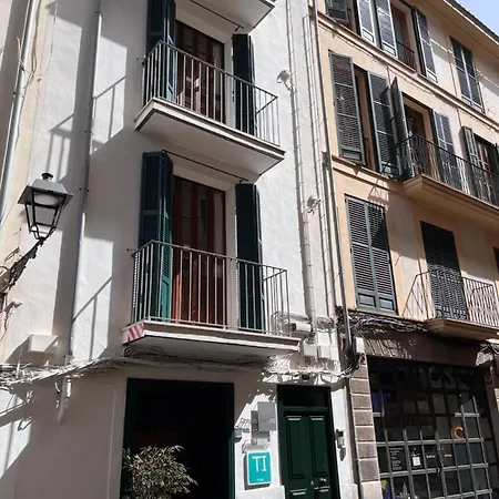 Cream Homes La Rambla, Turismo De Interior Apartment *